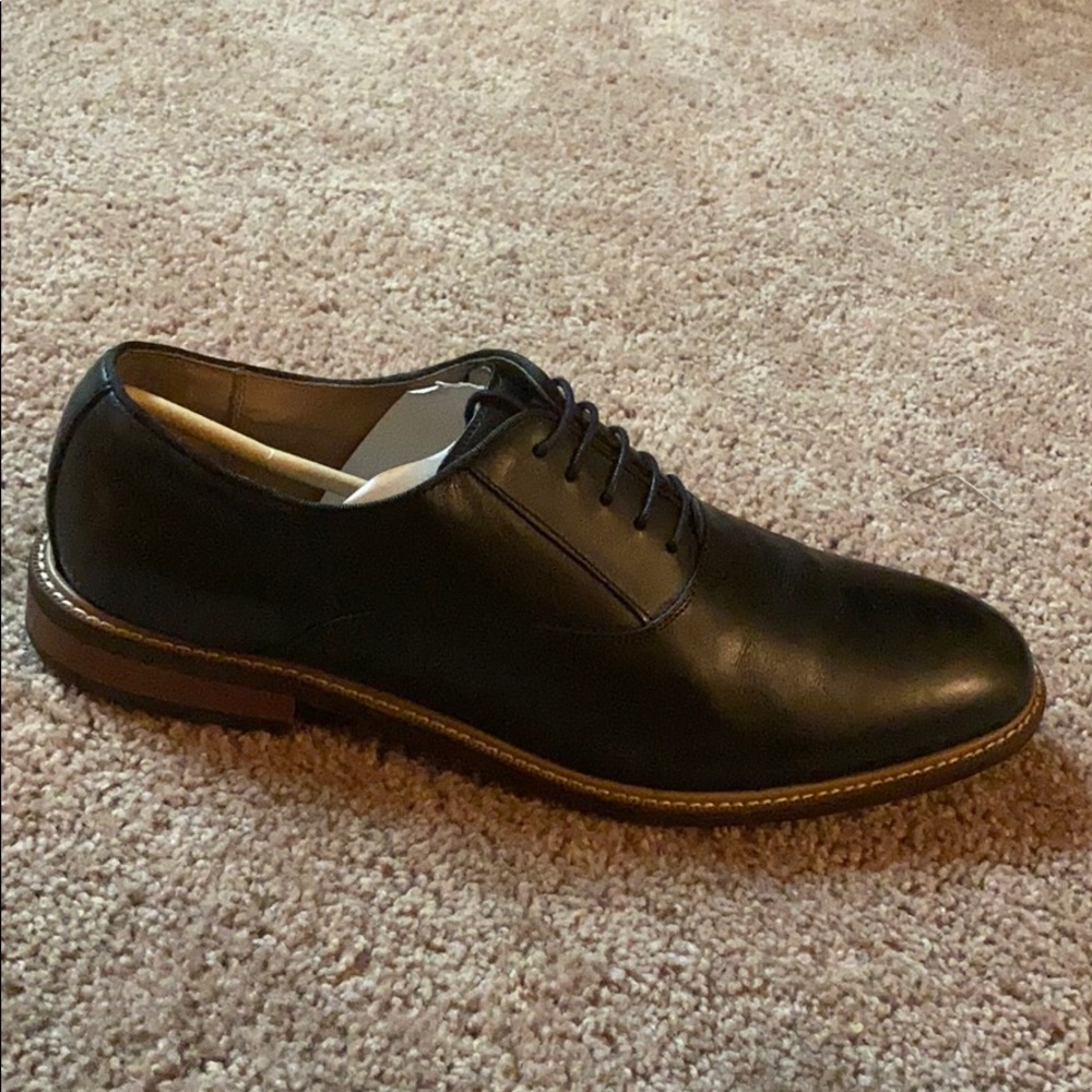 Men’s Aston Grey collection dress shoe size 11